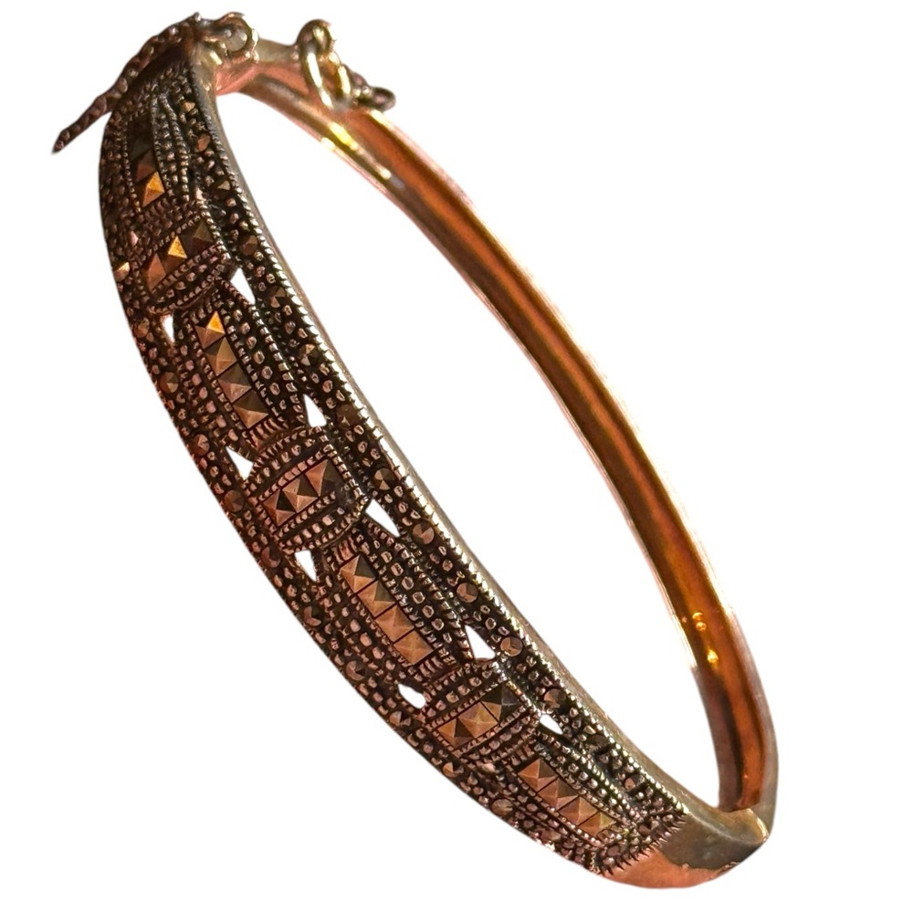 Elegant sterling silver 925 Thailand marcasite latched  Bangle Bracelet
